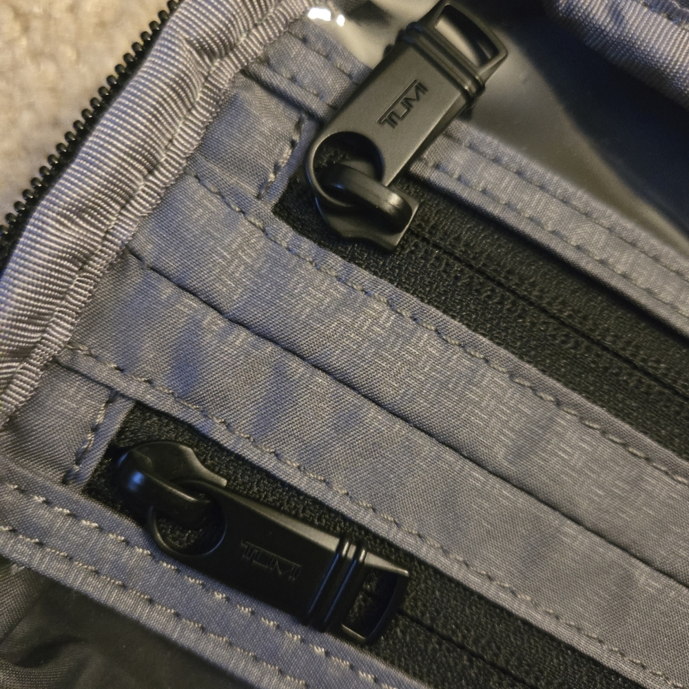 Tumi Toiletry Bag - Picture 6 of 6